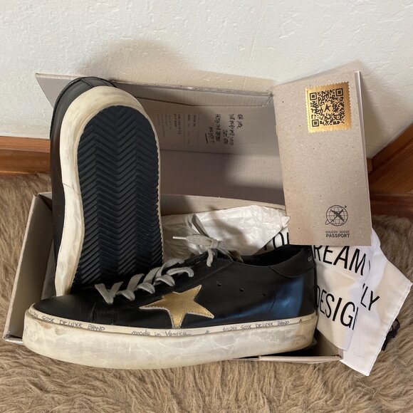 Golden Goose hi-stars Black and Gold Sneakers - Picture 1 of 8